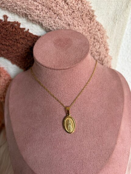 COLLAR ÓVALO VIRGEN