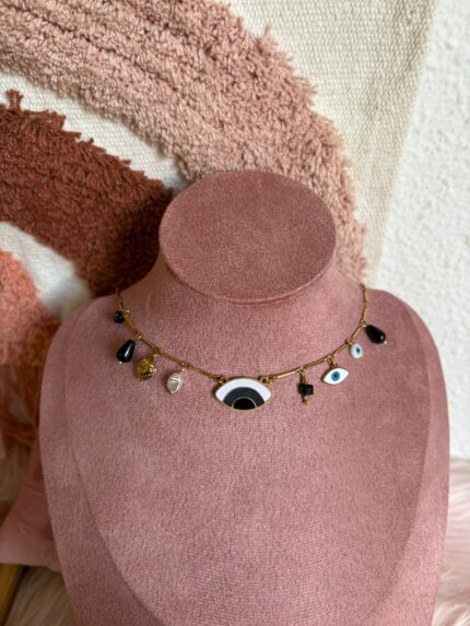 COLLAR OJOS DE TURCO BLANCO