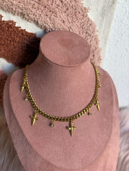 COLLAR CRUZ DE ESPADAS