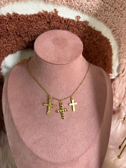 COLLAR CRUZ TRIPLE