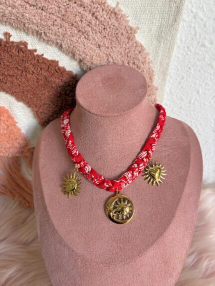COLLAR MEDALLÓN SOLYLUNA
