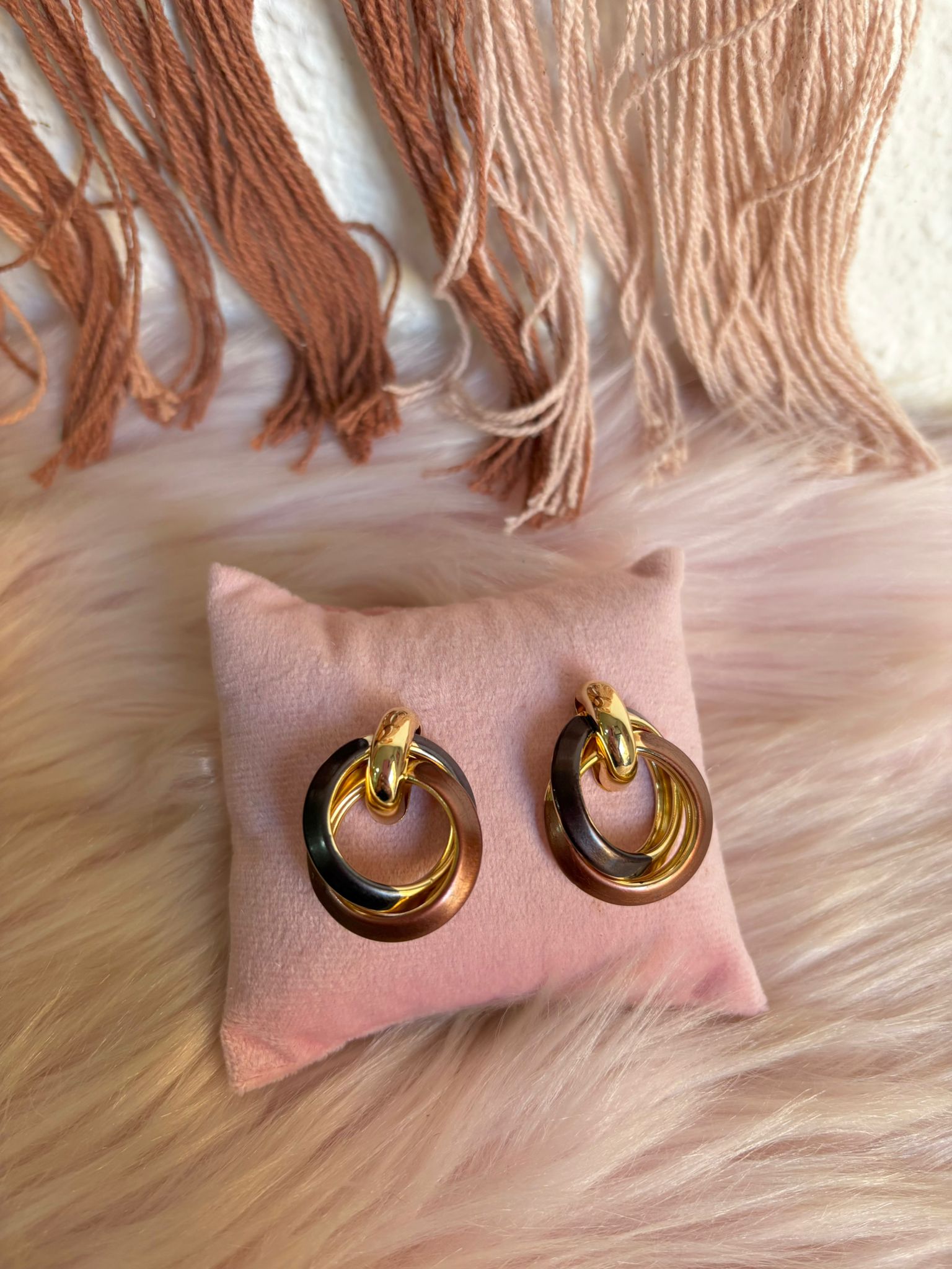 2502663d-595b-4a65-9246-bcfe189aa830