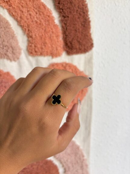 ANILLO TRÉBOL NEGRO
