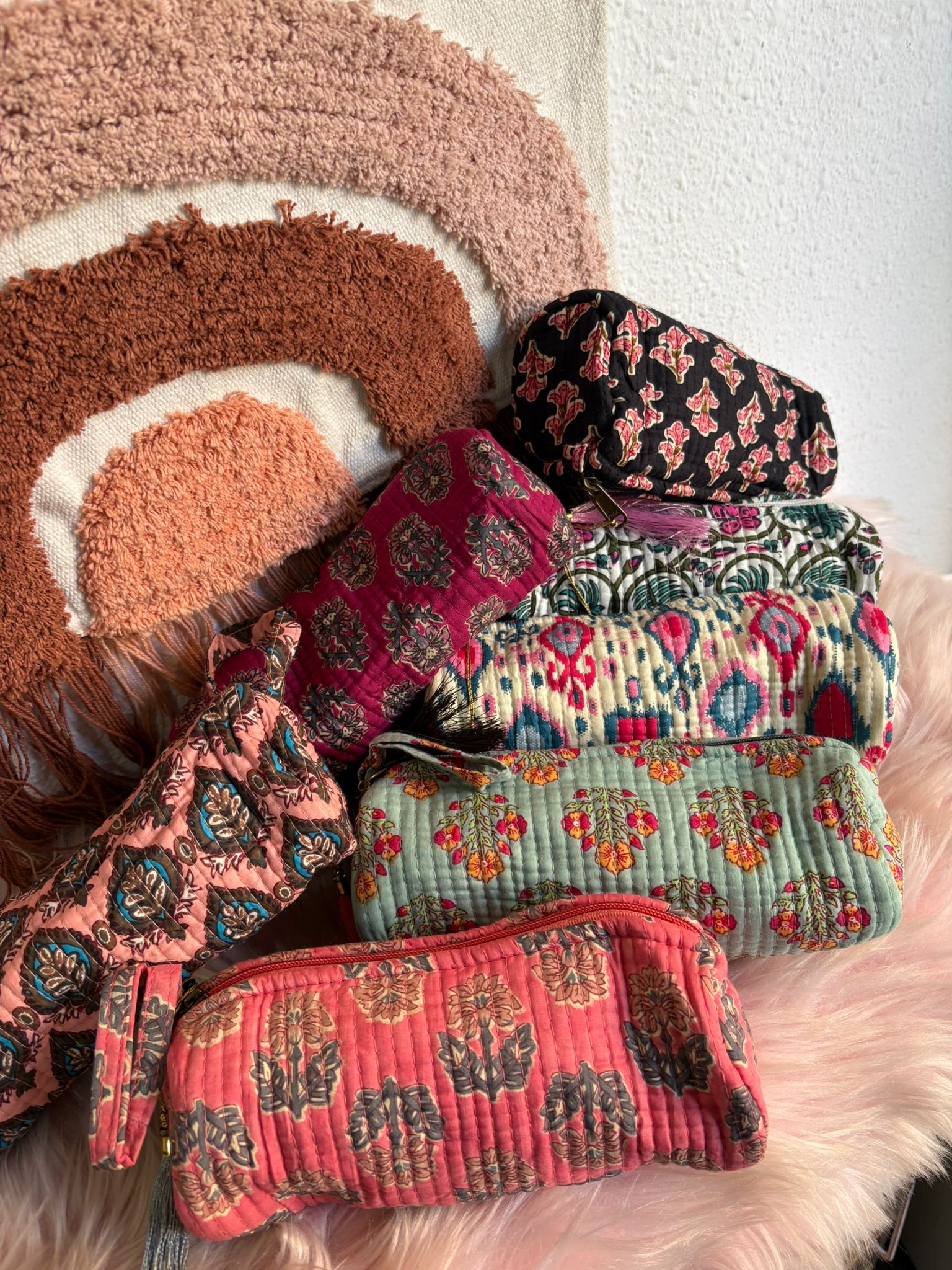 768dc5b7-a9e4-4dd2-8b89-f5f5d0b1c888