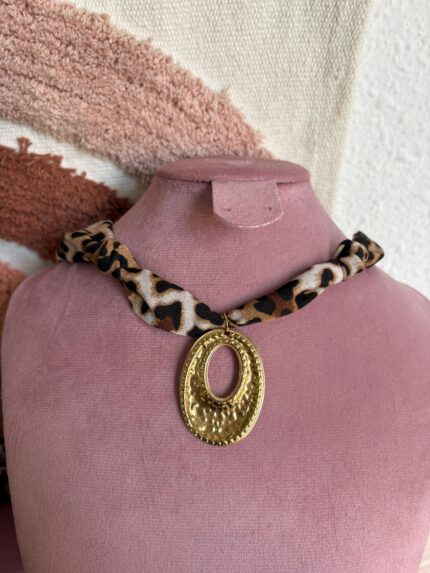 COLLAR MULTIPOSICIÓN LEOPARDO