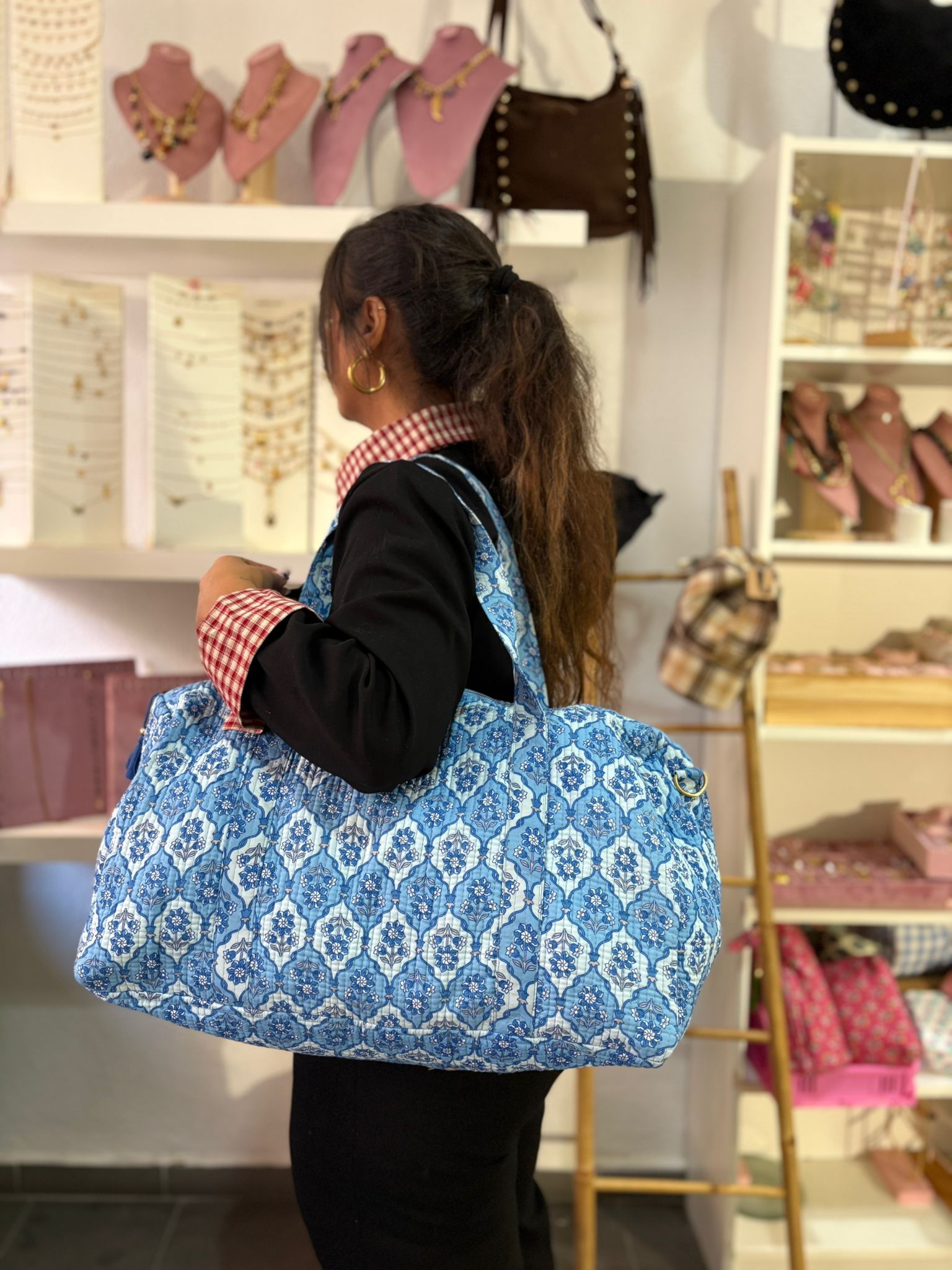 9808fb03-c89d-465b-8977-879928fd168a