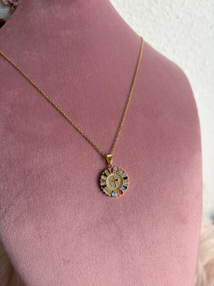 COLLAR MEDALLA CRUZ COLORES