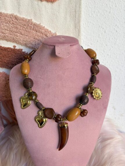 COLLAR CUERNO MARRÓN