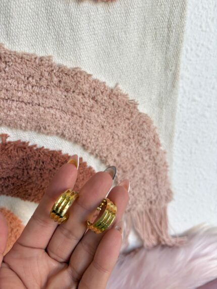 ARGOLLAS TRILPLE TRIÁNGULO