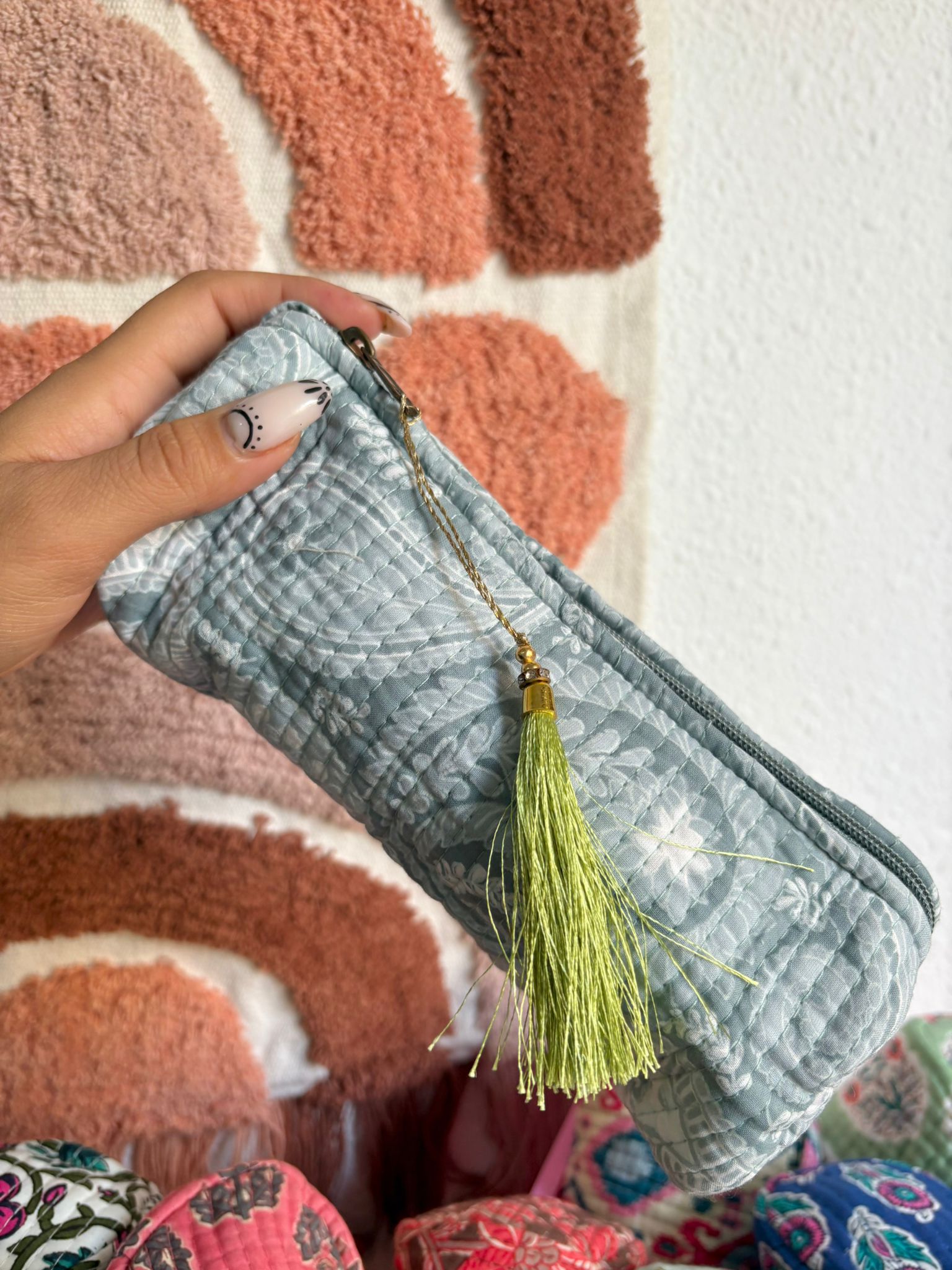 77378bd1-7064-4dbc-856c-dbe02438c3fc