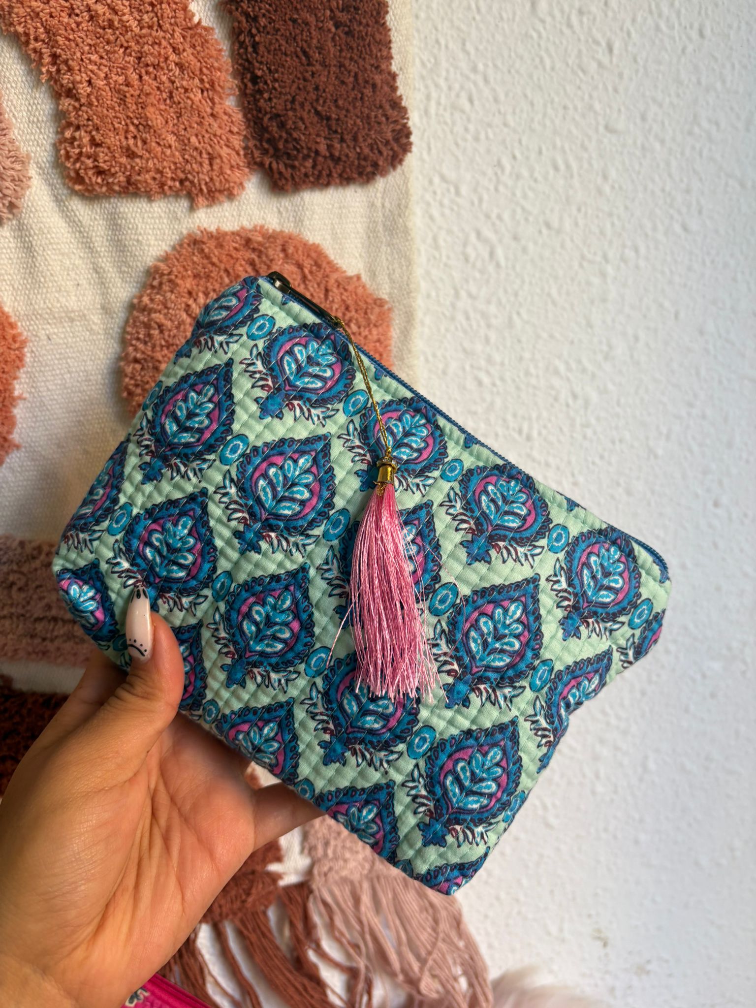 78410fd9-3cee-468c-a9da-cd5c0ca14835