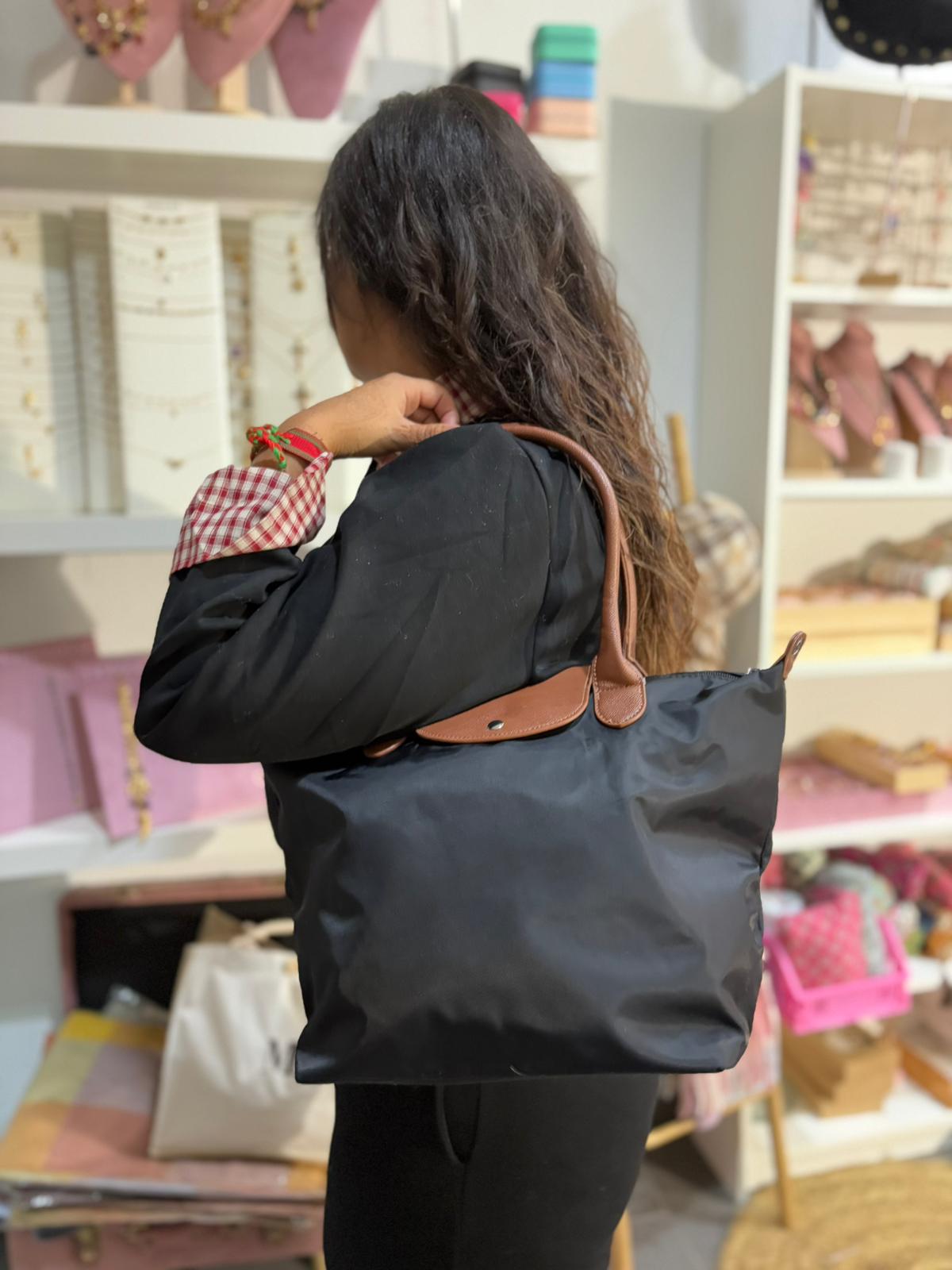 8b51c3df-fca4-4a40-9f61-57999f9077e1