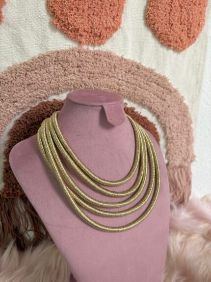 COLLAR MÚLTIPLE DORADO