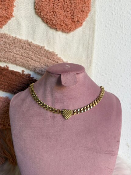 COLLAR CORAZÓN ESLABONES