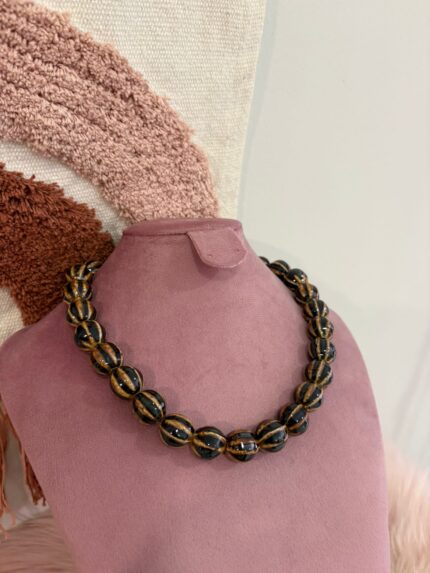 COLLAR CUENTAS GRANDES