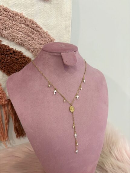 COLLAR TIPO Y CRUCES BLANCAS
